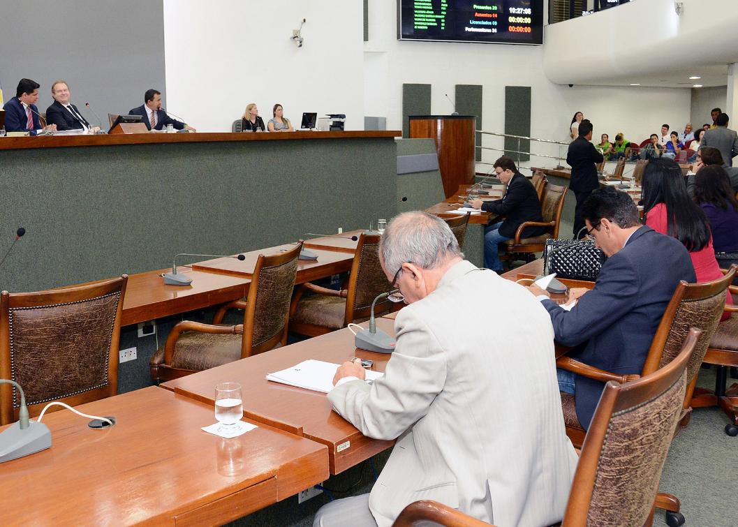 Deputados cobram soluções para a Saúde e Segurança Pública no Tocantins