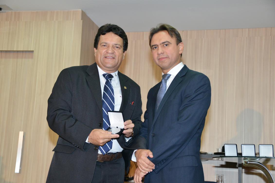 Damaso prestigia posse de novos defensores públicos 