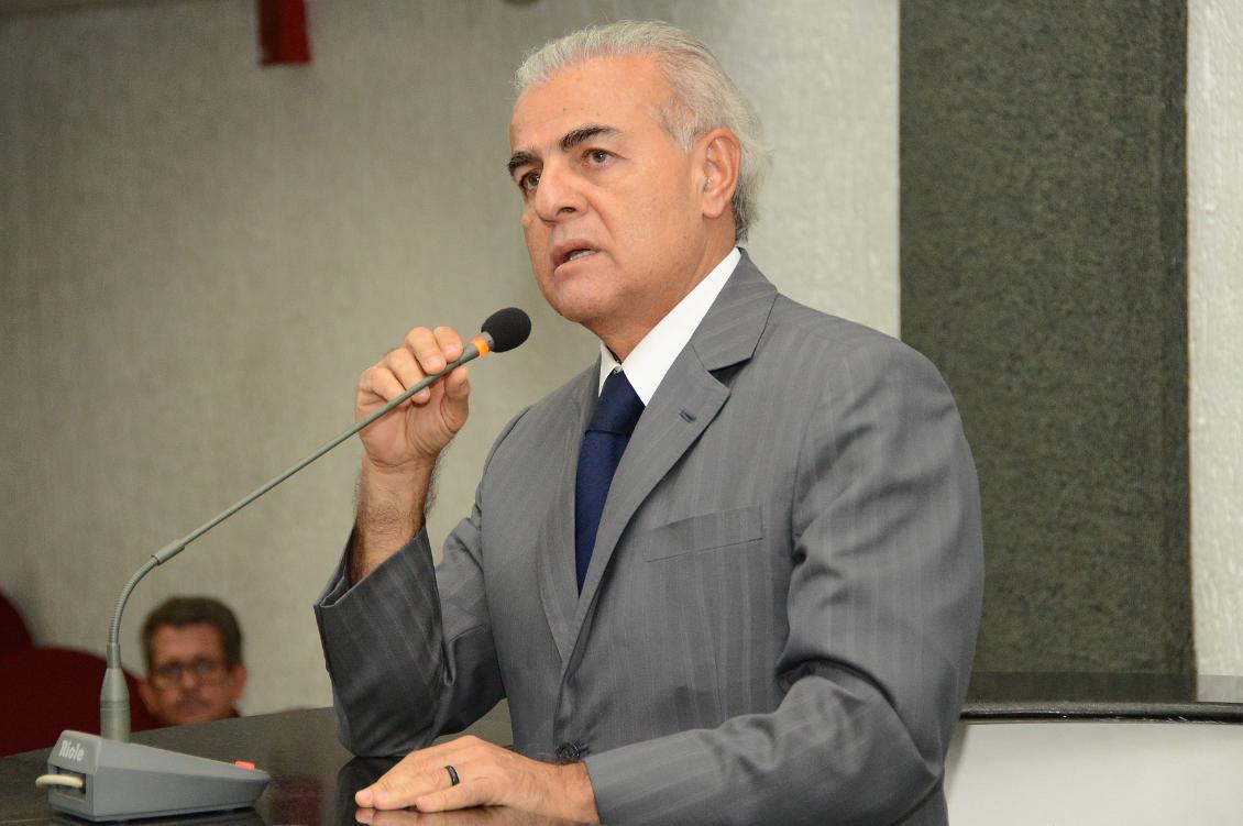 O secretário de Governo Lívio Luciano também foi convidado para  comparecer ao Parlamento