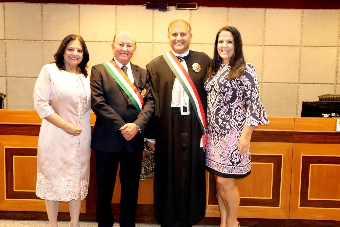 Lázaro Botelho recebe maior honraria concedida pelo Tribunal Regional do Trabalho Lázaro Botelho recebe maior honraria concedida pelo Tribunal Regional do Trabalho