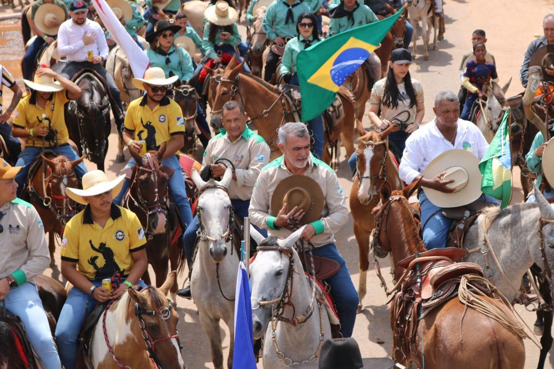 O deputado destacou a importância da Cavalgada para a região do Bico do Papagaio.