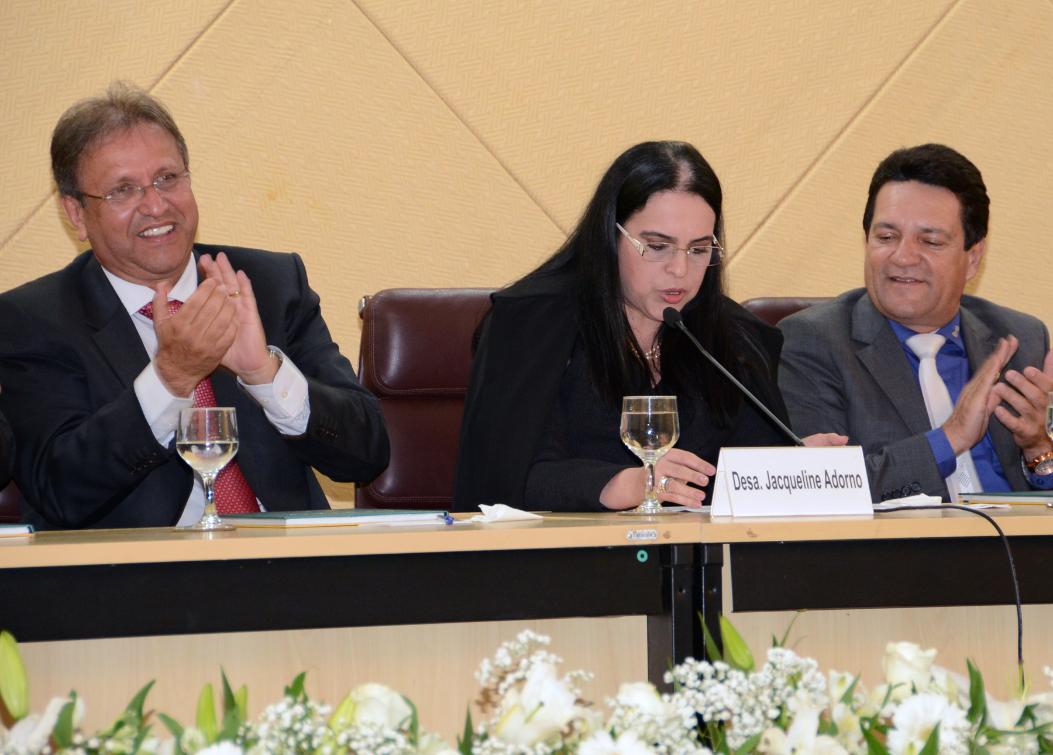 Posse da nova presidente do TRE contou com a presença do Deputado Osires Damaso