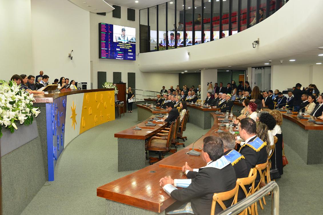 Homenagem aconteceu nesta quinta-feira, 12