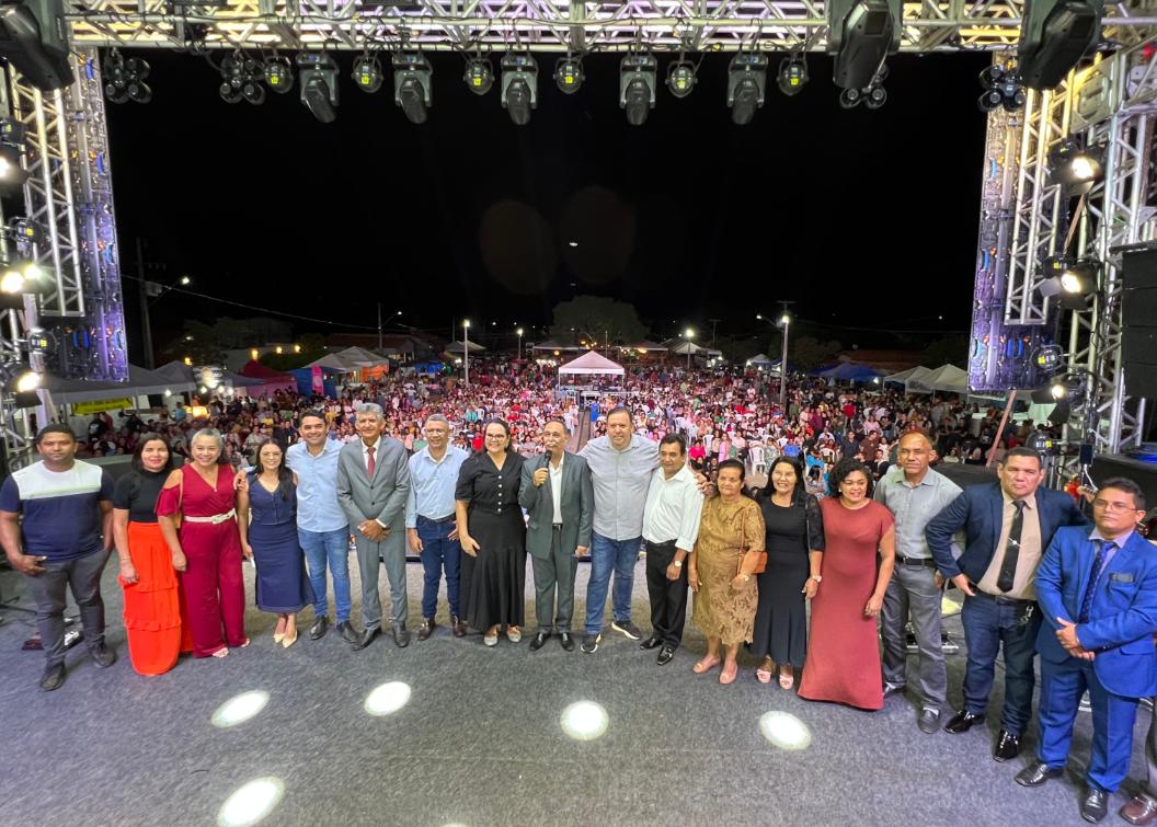 Parlamentar participou de shows, apoiou a cultura e prestigiou a tradicional Cavalgada Parlamentar participou de shows, apoiou a cultura e prestigiou a tradicional Cavalgada