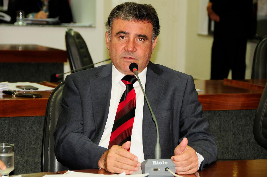 Deputado José Augusto (PMDB) Deputado José Augusto (PMDB)