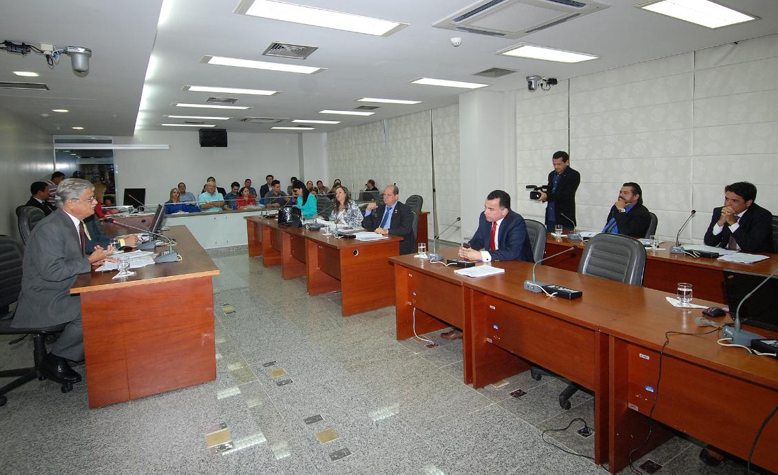 Secretário esclarece a deputados empréstimos do Governo do Estado Secretário esclarece a deputados empréstimos do Governo do Estado