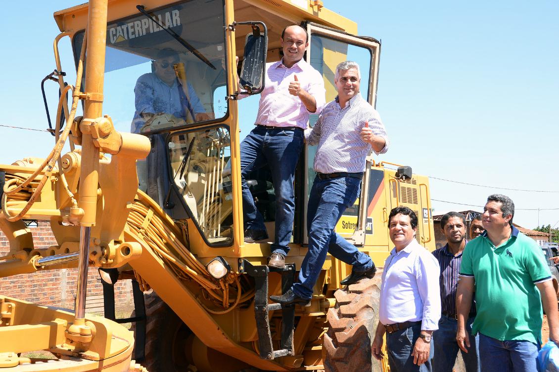 Presidente da Assembleia acompanha o governador  em inauguração de obras
