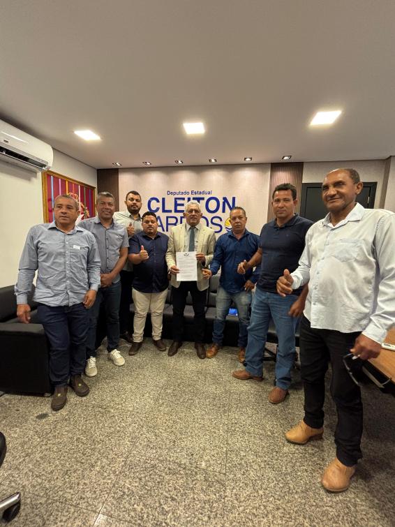 O deputado reafirmou seu compromisso de trabalhar em parceria com as lideranças locais O deputado reafirmou seu compromisso de trabalhar em parceria com as lideranças locais