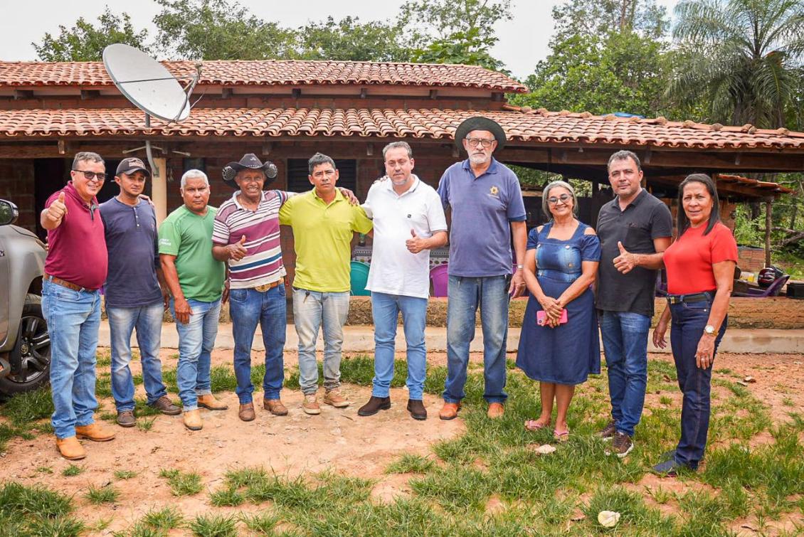 Durante visita à comunidade, o parlamentar  assumiu o compromisso de atender essa demanda. 