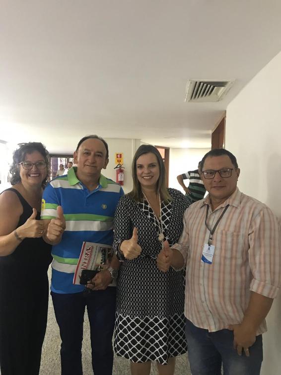 deputada Caudia comemora votação deputada Caudia comemora votação