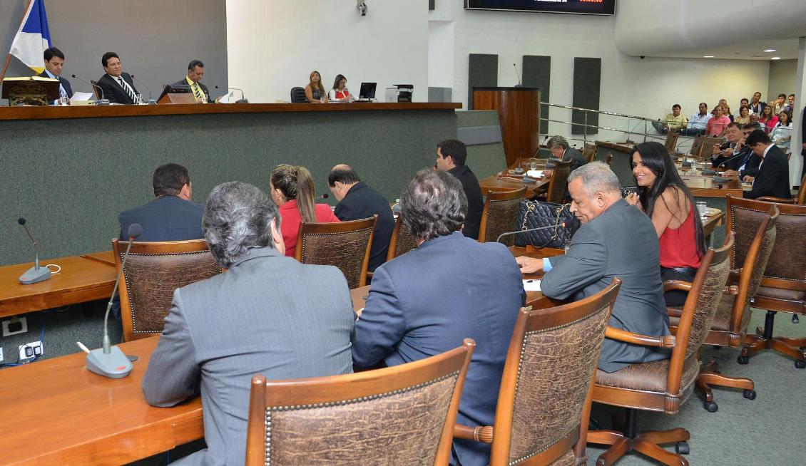 Deputados rejeitam contas de Marcelo e aprovam as de Carlos Gaguim Deputados rejeitam contas de Marcelo e aprovam as de Carlos Gaguim