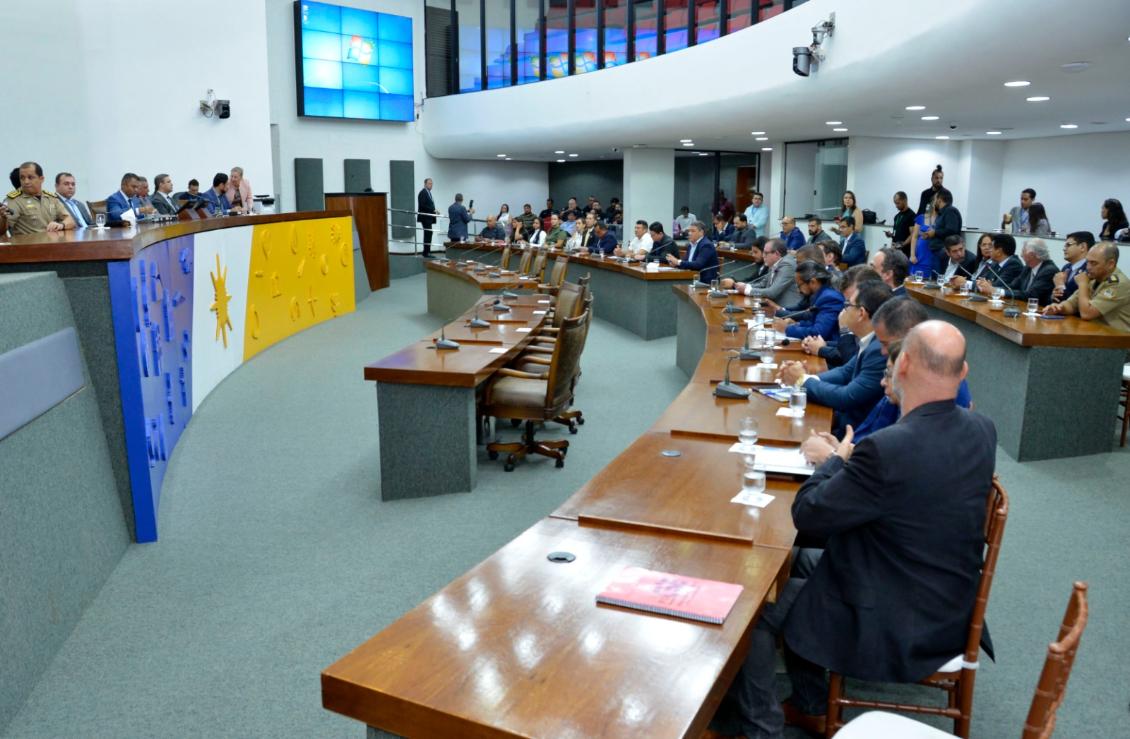 Objetivo foi discutir aumento da violência, em decorrência do uso e tráfico de drogas