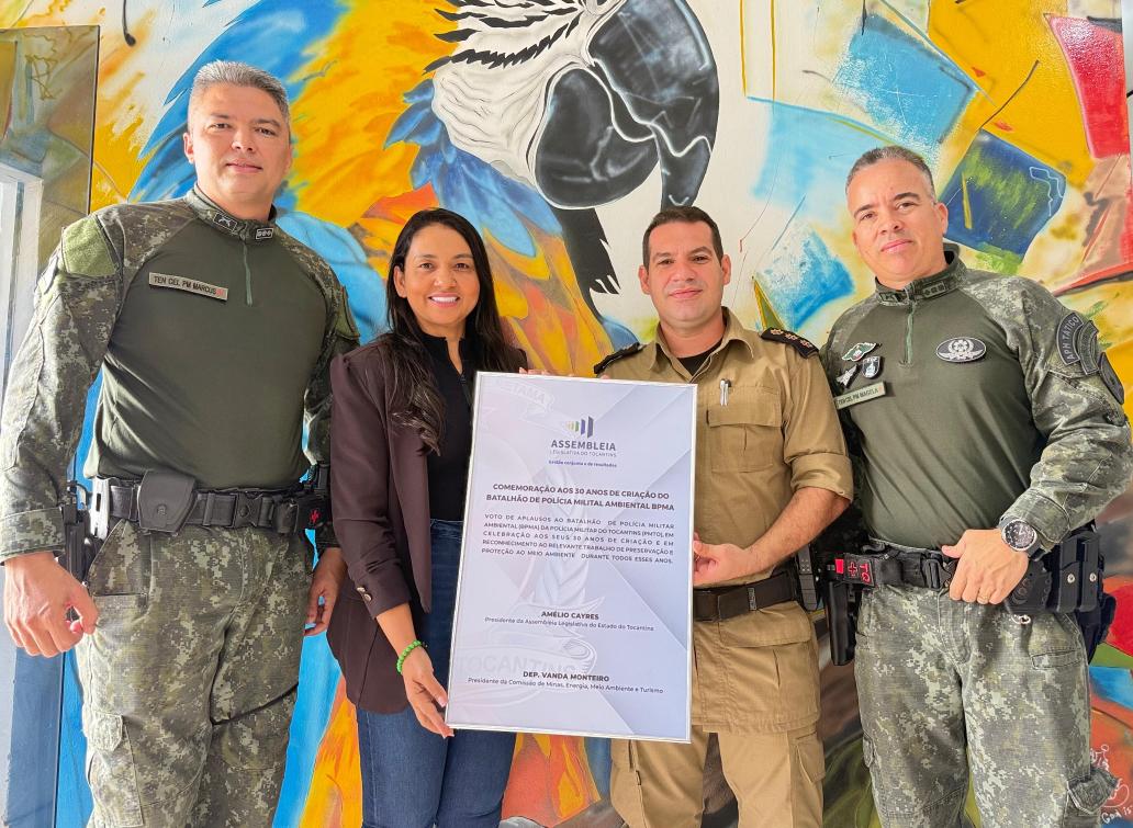 Homenagem foi entregue na manhã desta quinta-feira 