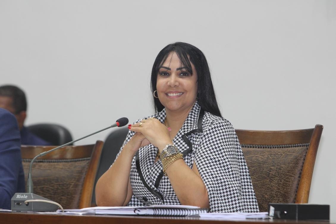 Janad Valcari na mesa diretora da ALETO Janad Valcari na mesa diretora da ALETO