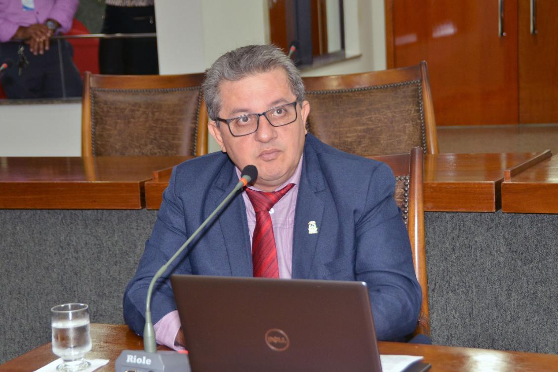 PL do deputado Jair Farias homenageia juiz eleitoral de Tocantinópolis