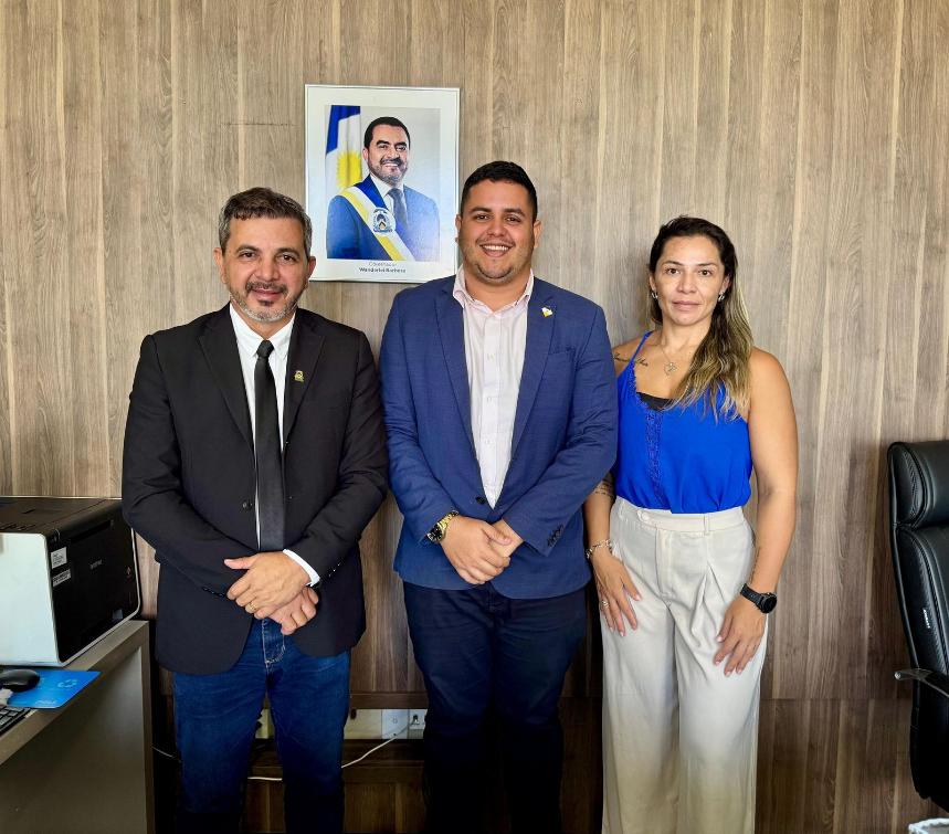 A rodoviária de Araguatins é um dos principais pontos de embarque e desembarque da região do Bico A rodoviária de Araguatins é um dos principais pontos de embarque e desembarque da região do Bico