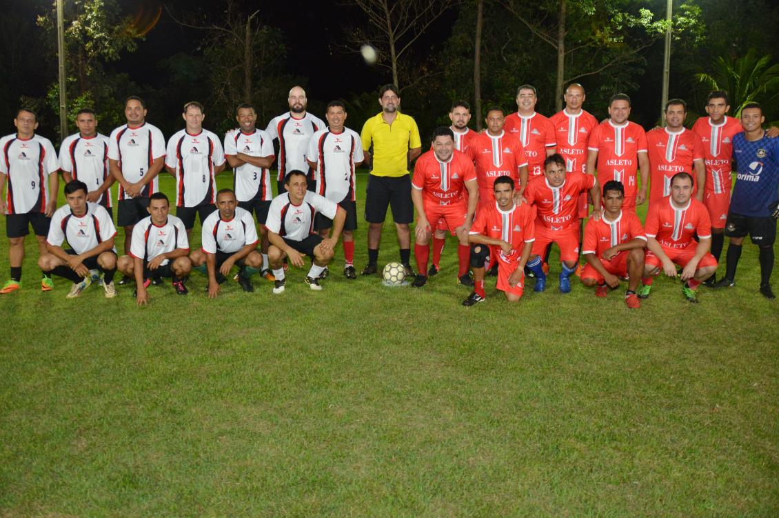 Partida de futebol encerra campanha do novembro azul