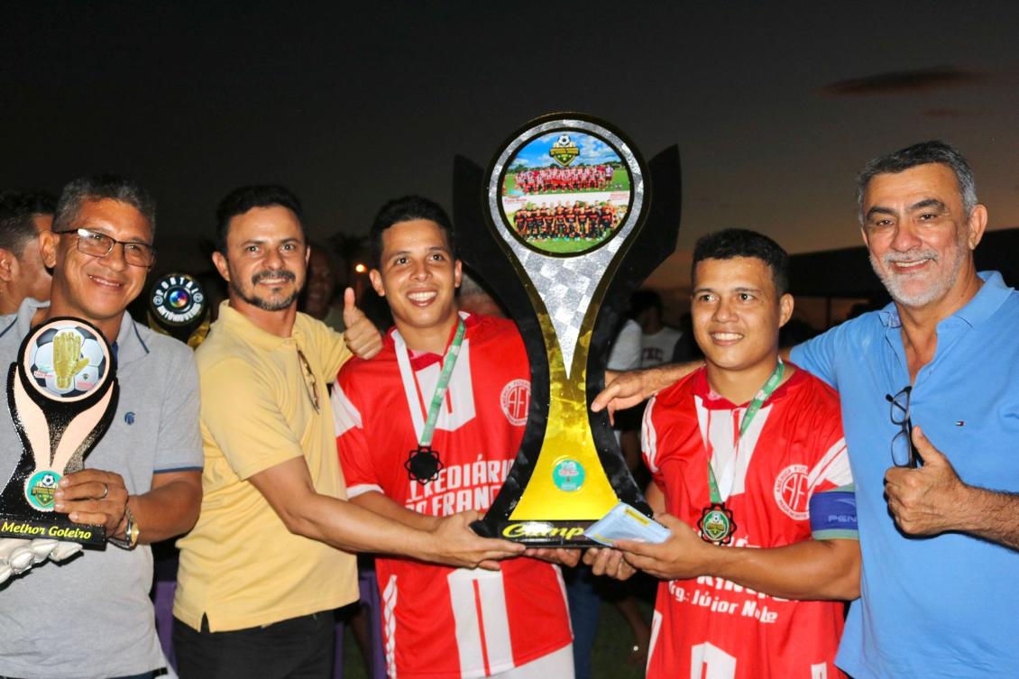 O deputado prestigiou a final do Campeonato Municipal de Futebol Amador de Praia Norte.