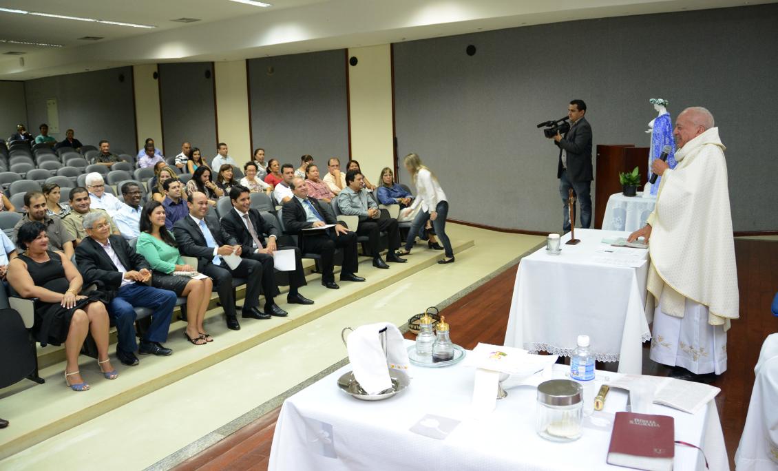 Missa na AL celebra início do ano legislativo