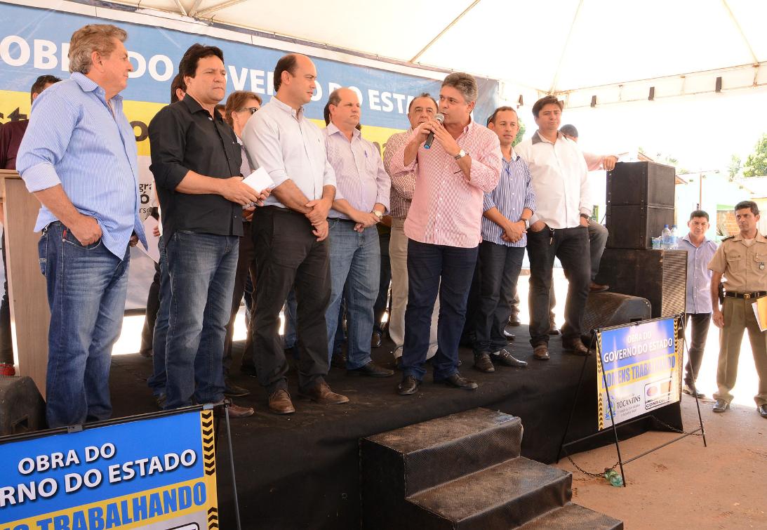 Parlamentares acompanham lançamento de obras em Taguatinga