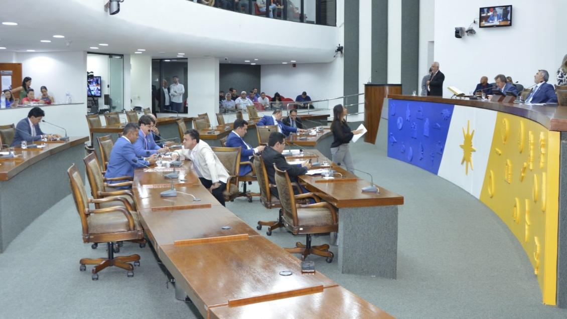 Matérias passarão por discussões nas comissões e votação nesta terça-feira, 12