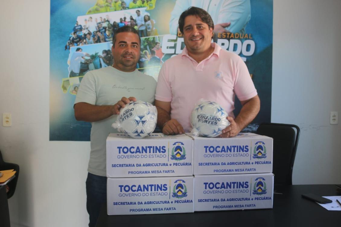 Kits com sementes e adubo foram adquiridos junto ao governo estadual,