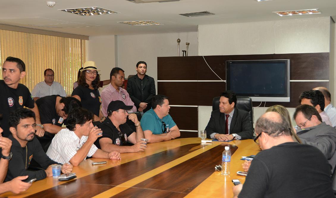 Damaso recebe policiais civis