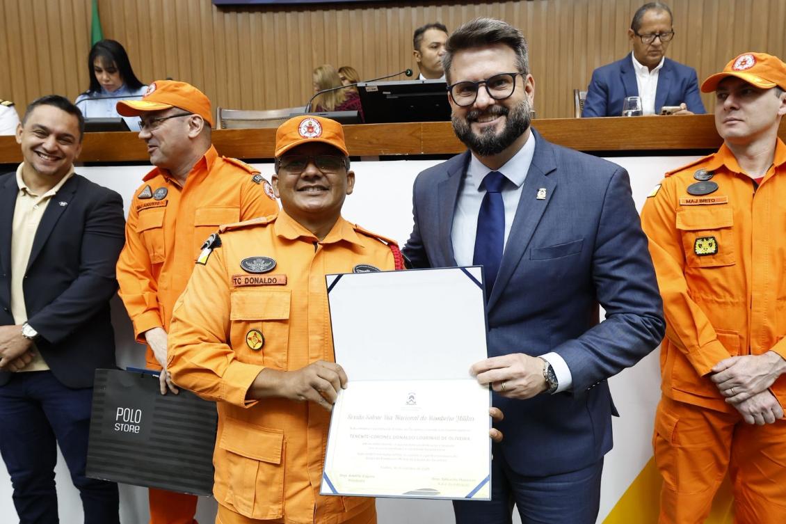 Homenageado com o deputado Homenageado com o deputado