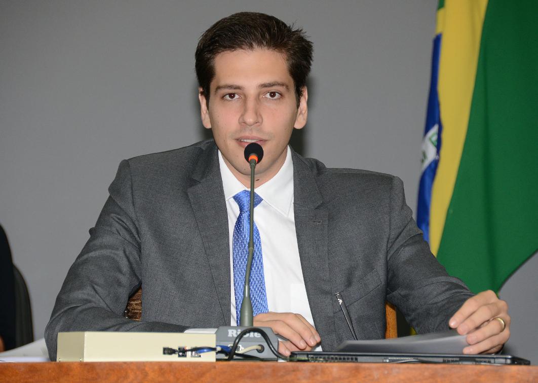 Olyntho Neto  quer mais esclarecimentos  sobre os problemas recorrentes no Hospital Geral de Palmas