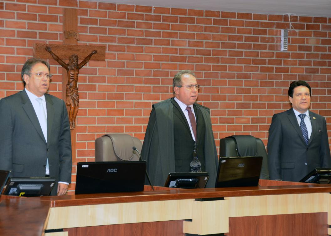 Executivo e Ligislativo e Judiciário iniciam oficialmente o ano de 2016