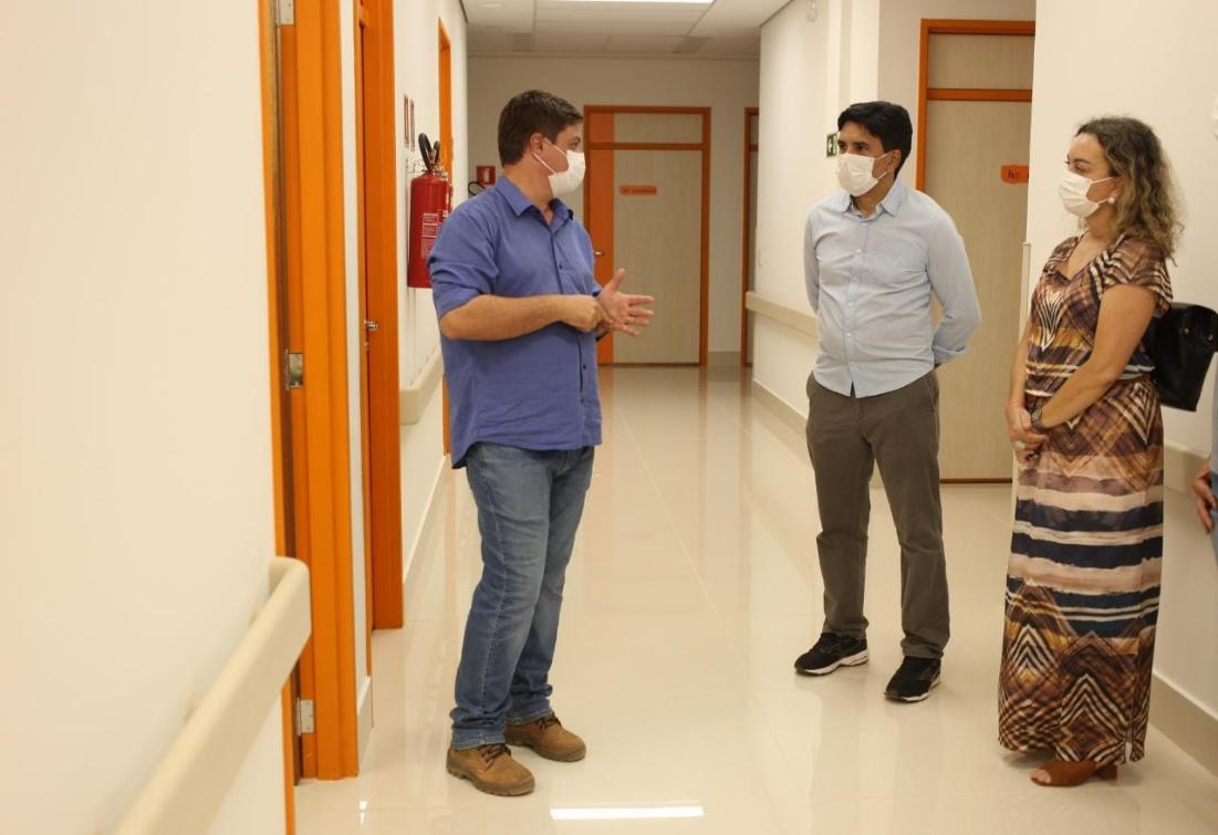 Professor Júnior Geo visita Hospital de Amor Professor Júnior Geo visita Hospital de Amor
