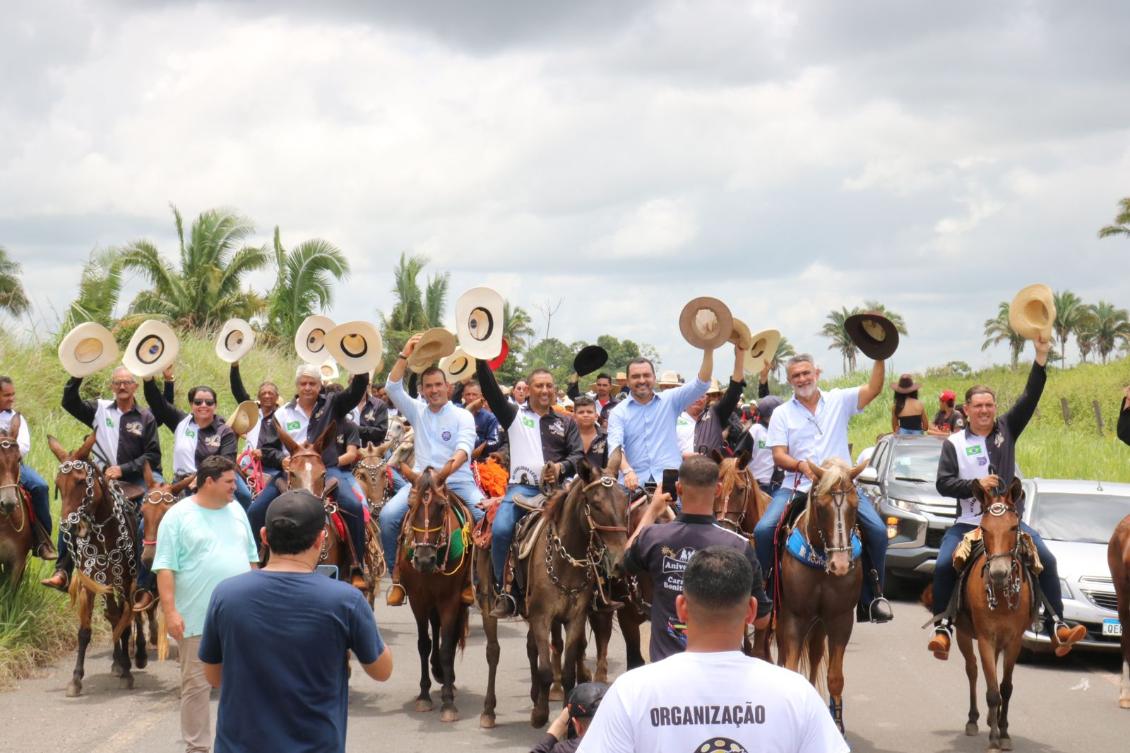 Presidente da Aleto participou das comemorações de aniversário, incluindo a Cavalgada Ecológica.