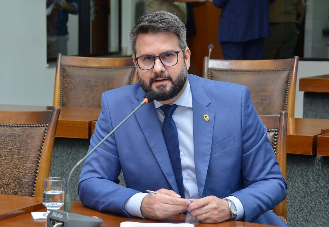 Deputado Mantoan solicita pensão especial para autistas nível 3