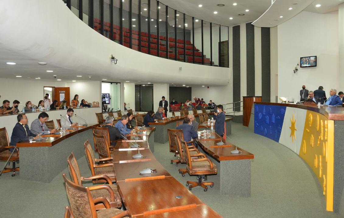Matéria foi aprovada pelo plenário na manhã desta quarta-feira Matéria foi aprovada pelo plenário na manhã desta quarta-feira