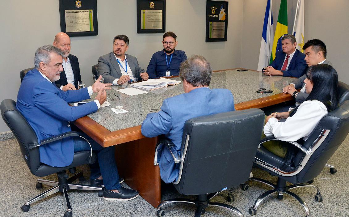 Reunião aconteceu na manhã desta terça, na sala da Previdência