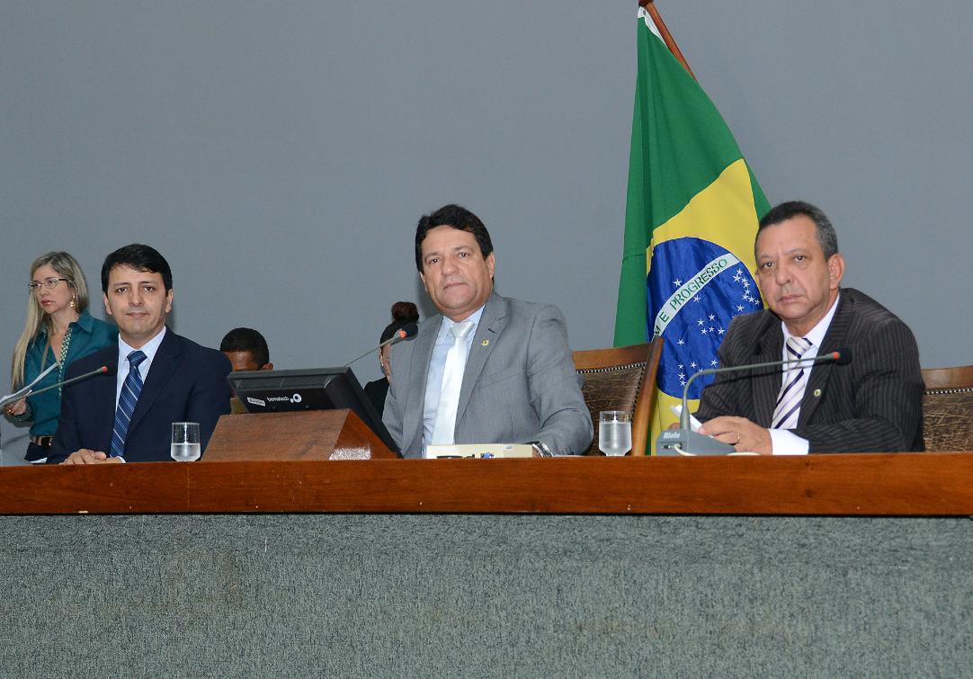 Mesa Diretora envia projeto do Executivo à CCJ Mesa Diretora envia projeto do Executivo à CCJ