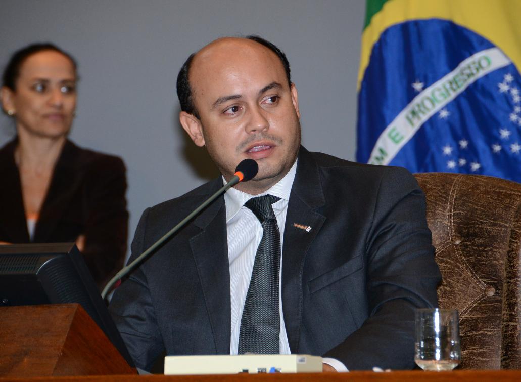 Deputados aprovam PCCS dos Bombeiros e dos Policiais Militares