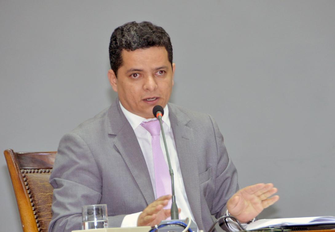 Deputado diz que todos se beneficiam com o parcelamento