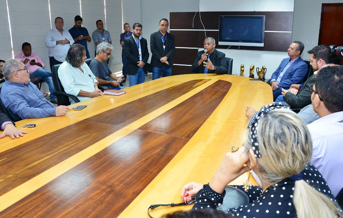 Reunião com a imprensa, Parceria na divulgação do Parlamento