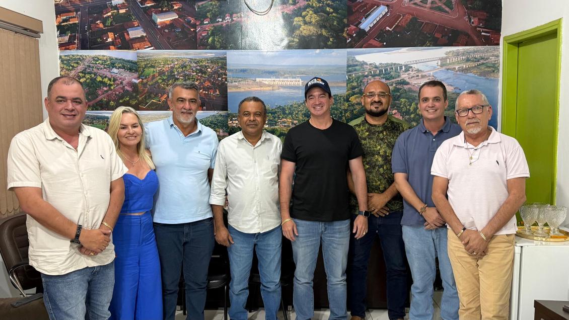 Em Aguiarnópolis, presidente da Aleto se reuniu com prefeito Wanderly, vereadores e líderes. 