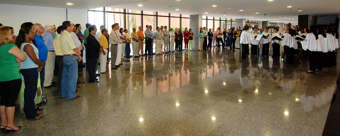 Servidores e deputados se encantam com música Servidores e deputados se encantam com música