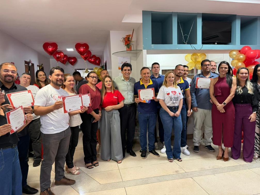 Lei proposta por Geo isenta doadores da taxa de inscrição de concursos públicos estaduais.