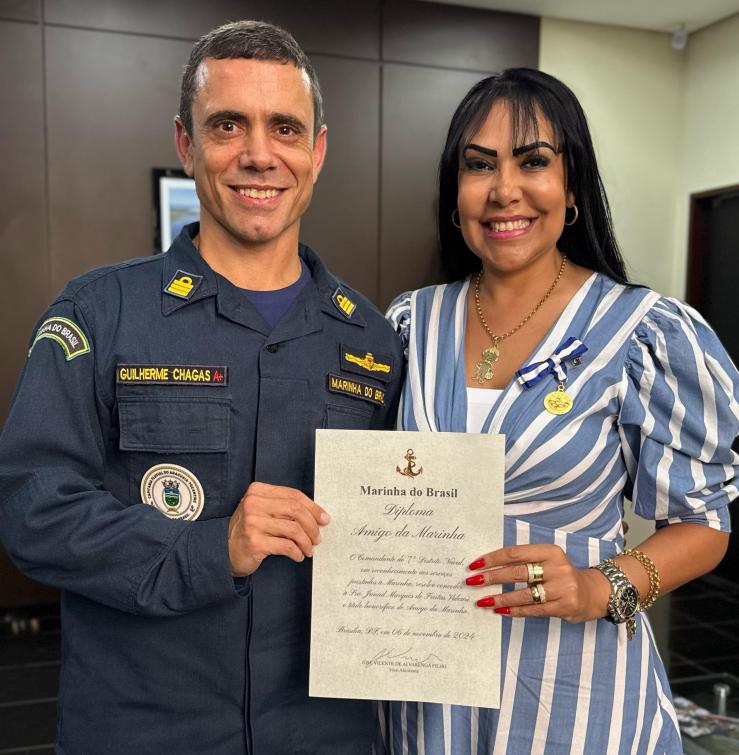 Deputada recebeu a medalha “Amigos da Marinha”, uma das mais importantes condecorações Deputada recebeu a medalha “Amigos da Marinha”, uma das mais importantes condecorações