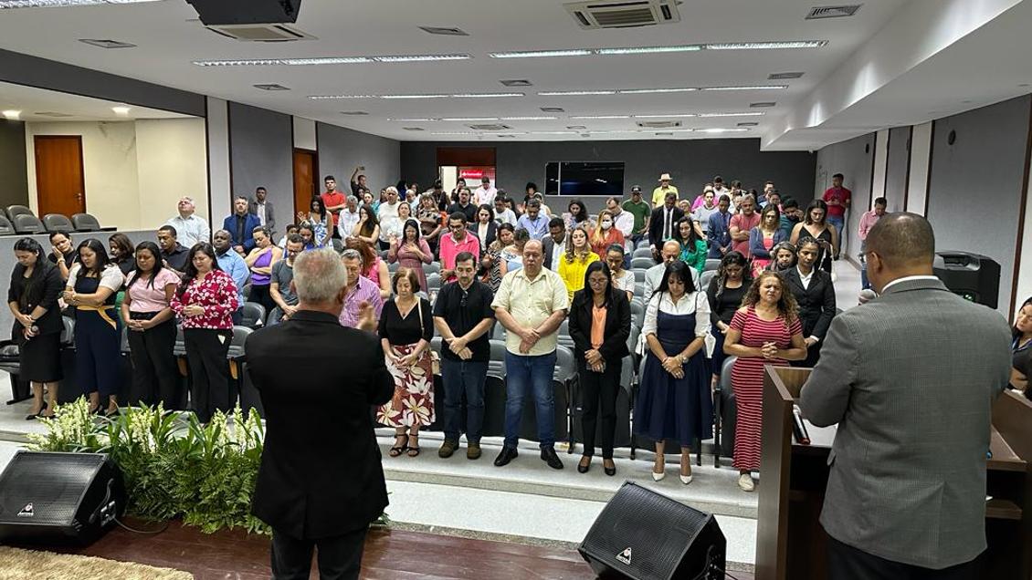 Janad Valcari no Auditório da Aleto