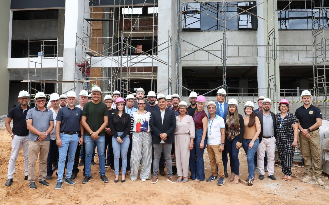 Previsão de entrega da obra é para o final do mês de março