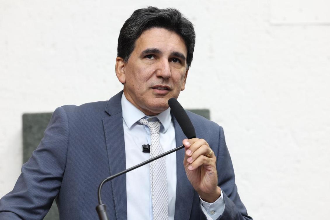 Na tribuna, Geo parabenizou alunos do IFTO pela conquista. 