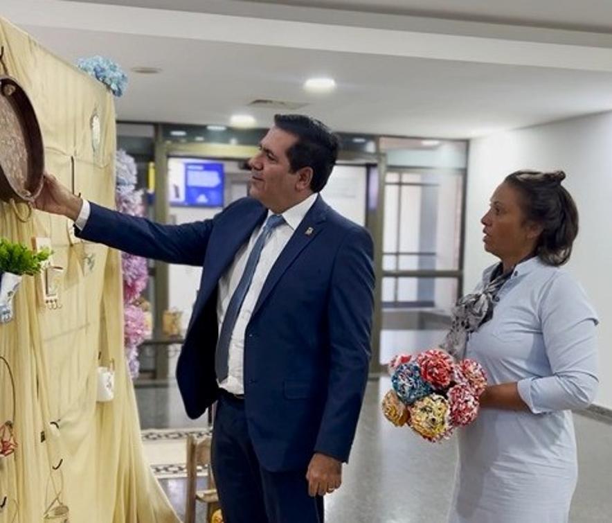 “Fizemos uma mostra no hall de entrada da Aleto sobre o trabalho da Reciclarte