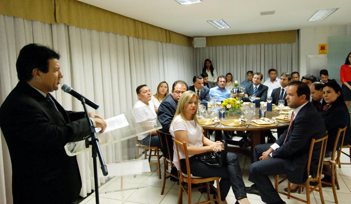 Damaso recebe agenda legislativa 2013 Damaso recebe agenda legislativa 2013