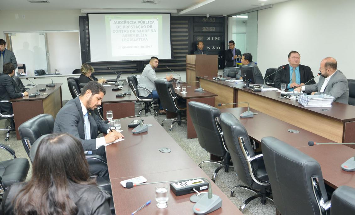 Secretário apresentou relatório do 2º quadrimestre Secretário apresentou relatório do 2º quadrimestre