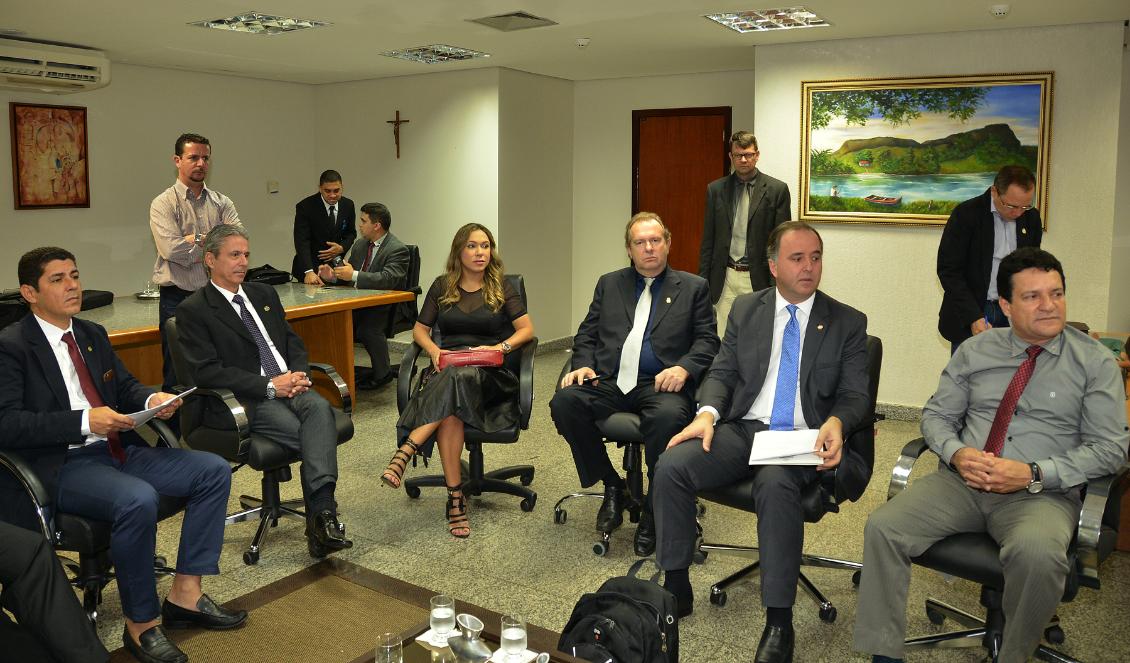 Presidente da AL recebe representantes União dos Parlamentares do Mercosul